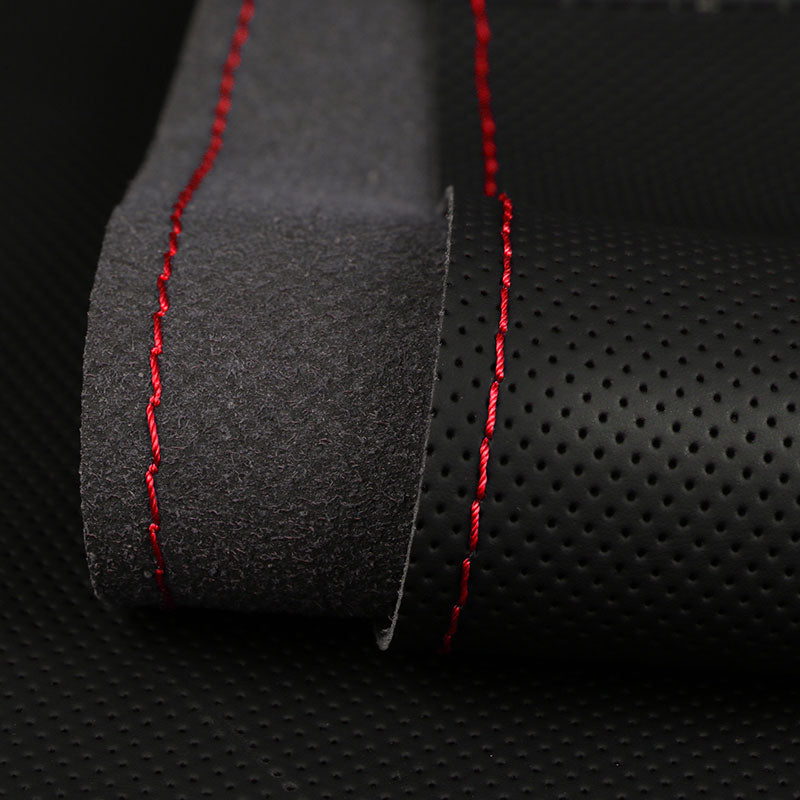Capa de Volante Costurada à Mão em Couro Microfibra – Encaixe Perfeito 38cm | Antiderrapante, Estilo Esportivo e Conforto Premium